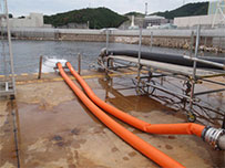 可搬式ディーゼル駆動ポンプによる原子炉補機海水系への代替送水訓練 イメージ2