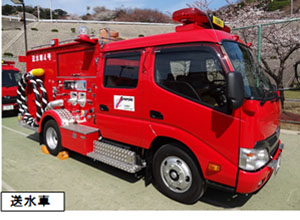 （写真）送水車等の追加配備