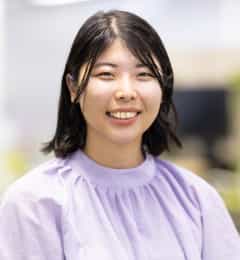 山根 万里奈さん